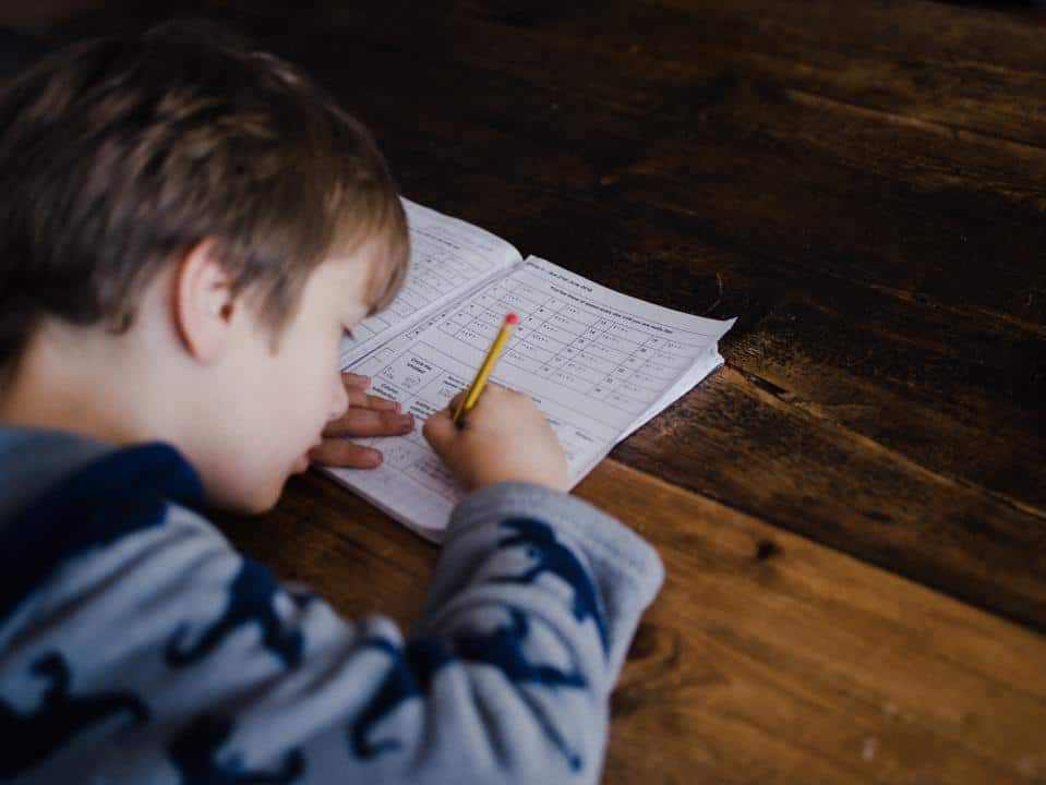 niño en evaluación